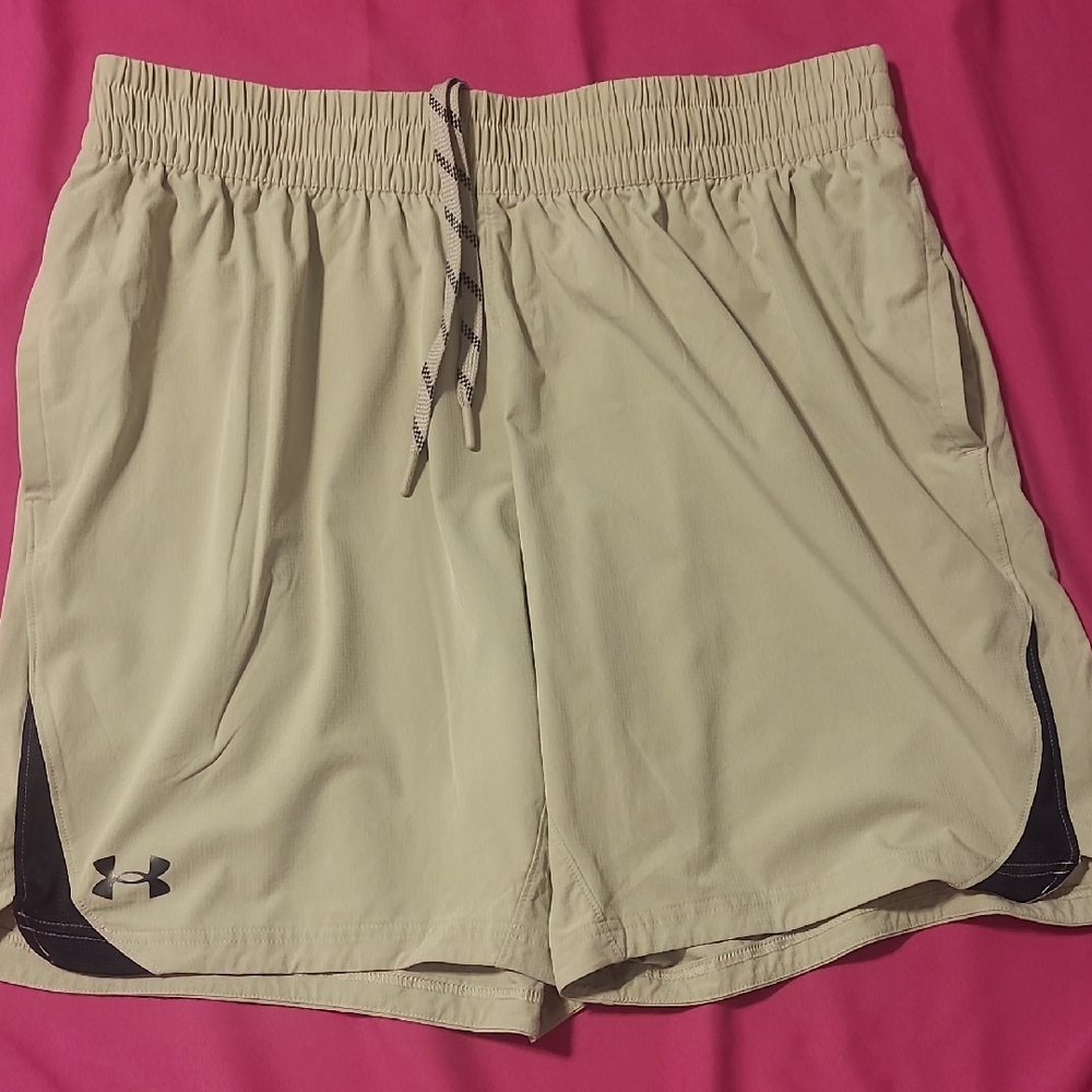 Under Armour Men's Beige Athletic Shorts